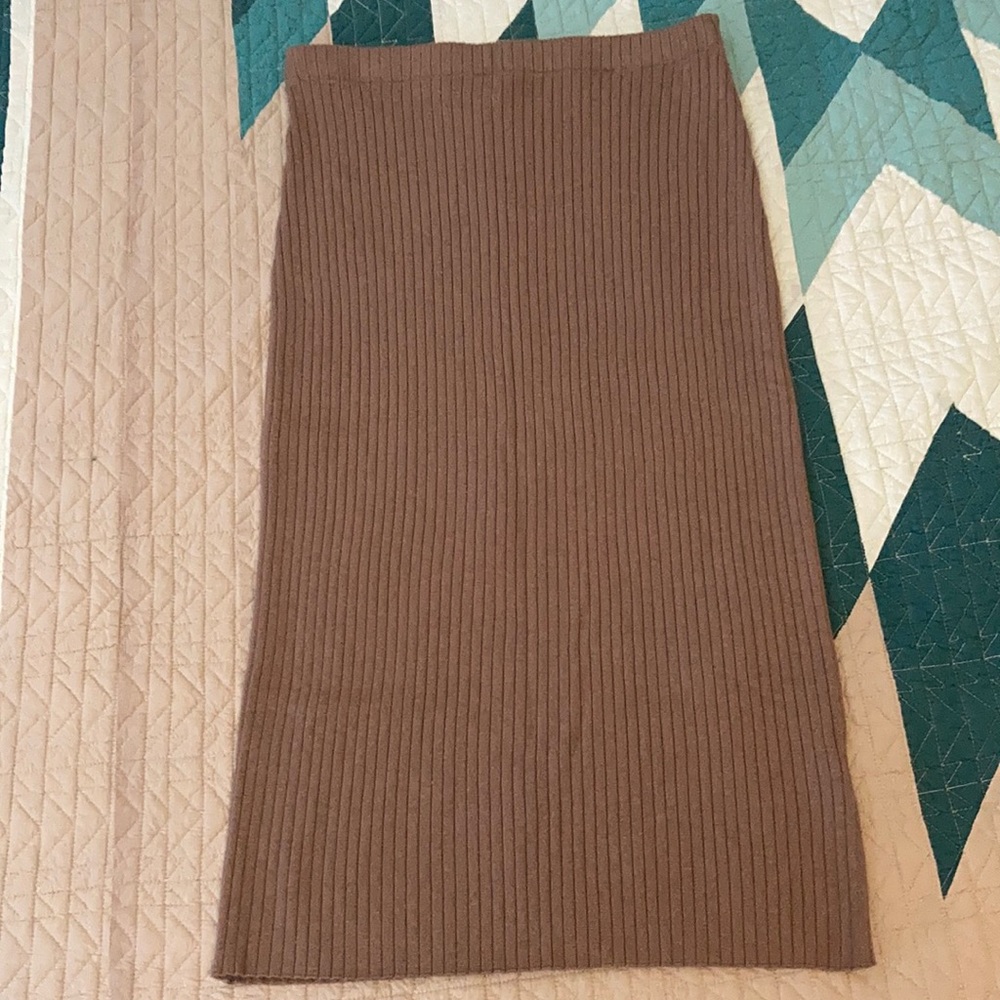 H&M Ribbed Skirt - Picture 3 of 3